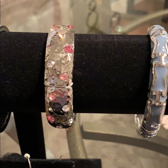 Jewelry - Picture 5 of 8